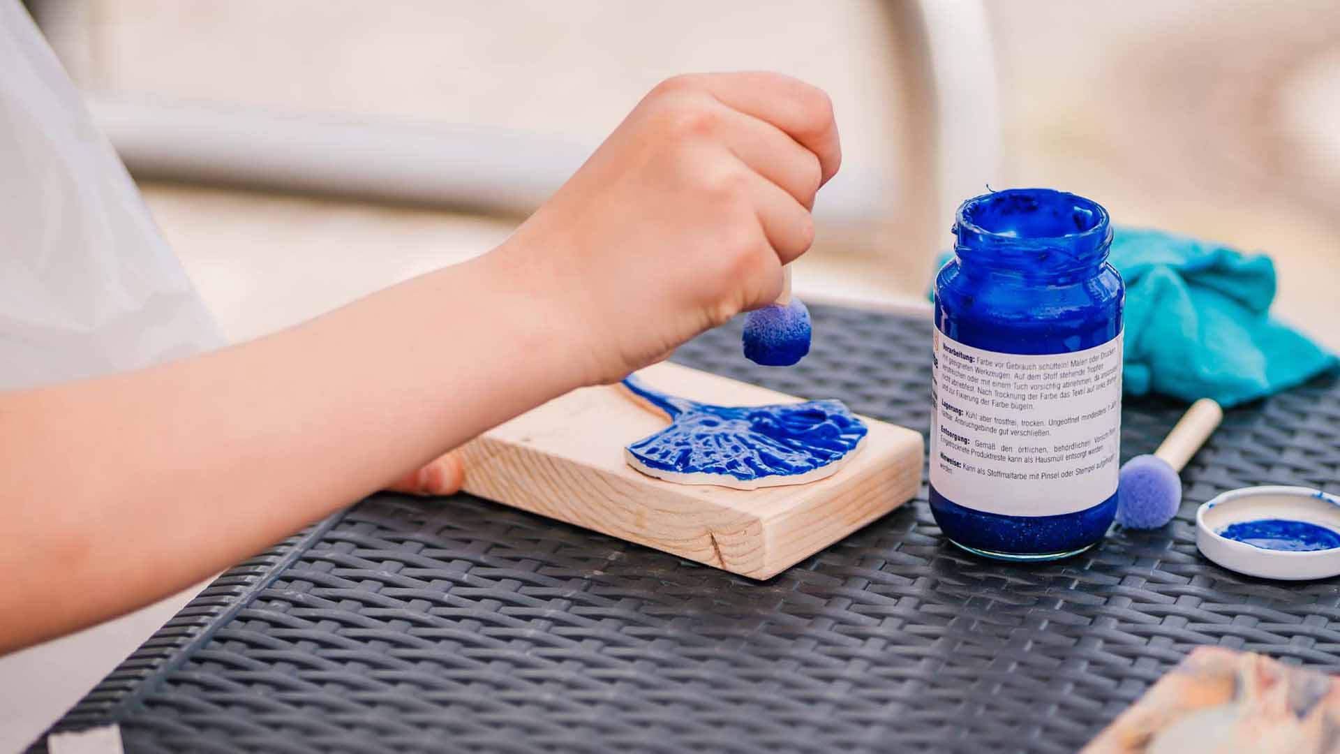 Rügen kreativ Markt Workshop Stempeln; Foto: Mirko Boy